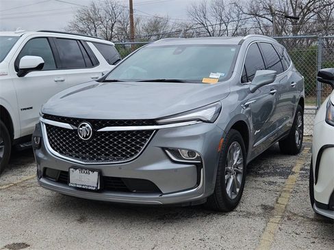 Used 2023 Buick Enclave Avenir image 4
