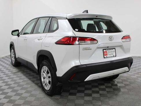 Used 2024 Toyota Corolla Cross L FWD image 4