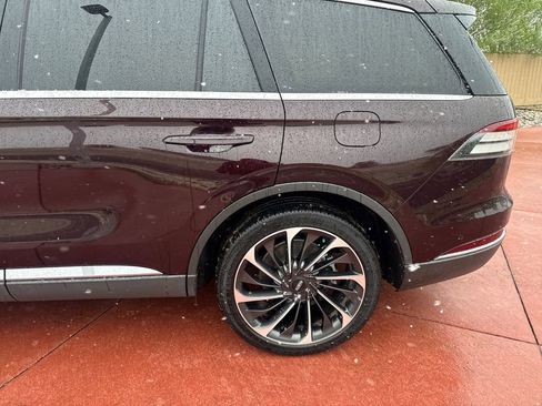 Certified 2024 Lincoln Aviator Reserve w/ Equipment Group 201A AWD/4WD image 39