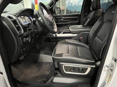 Used 2025 RAM 1500 Laramie w/ Night Edition image 12