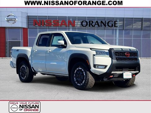 New 2025 Nissan Frontier PRO-4X w/ Pro Premium Package image 1