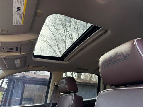 Used 2015 Chevrolet Silverado 1500 High Country w/ High Country Premium Package image 25