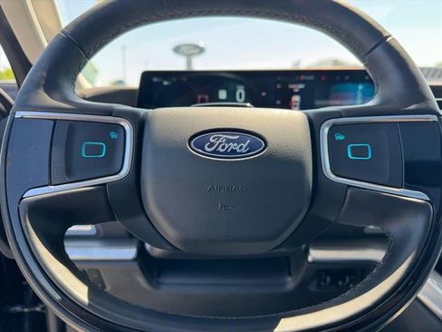 Used 2025 Ford Expedition Max Platinum AWD/4WD image 21