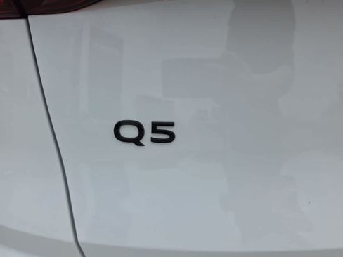 Used 2025 Audi Q5 Premium Plus AWD/4WD image 9