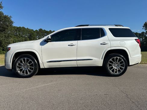 Used 2022 GMC Acadia Denali w/ Denali Technology Package image 8