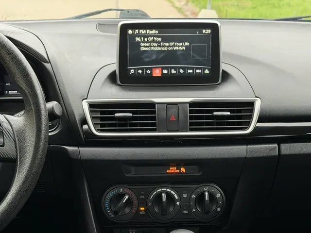 Used 2016 MAZDA MAZDA3 i Sport FWD image 25