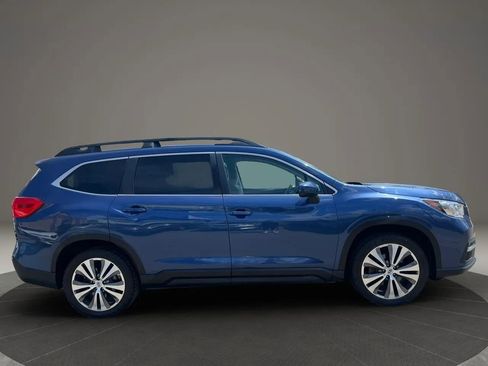 Used 2019 Subaru Ascent Premium image 3