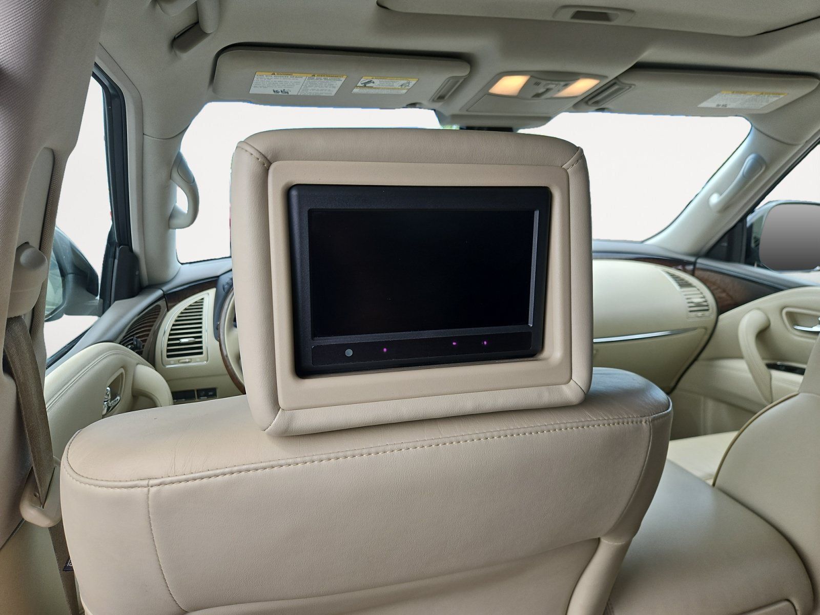 Used 2011 INFINITI QX56 4WD w/ Deluxe Touring Pkg image 13