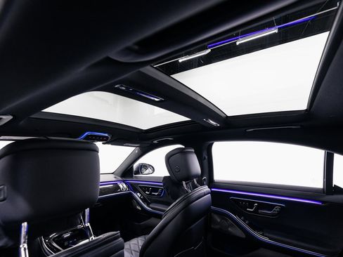 Used 2023 Mercedes-Benz S 580e S 580e image 28