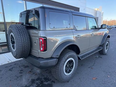 New 2025 Ford Bronco Outer Banks w/ Sasquatch Package image 3