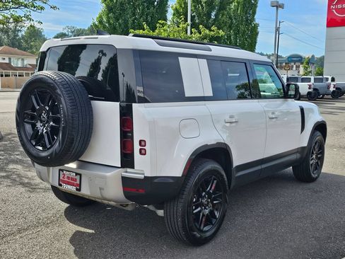 Used 2025 Land Rover Defender 110 S AWD/4WD image 5