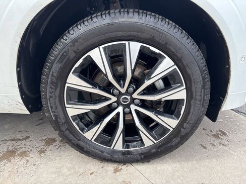 Certified 2023 Volvo XC60 B5 Plus w/ Climate Package image 11