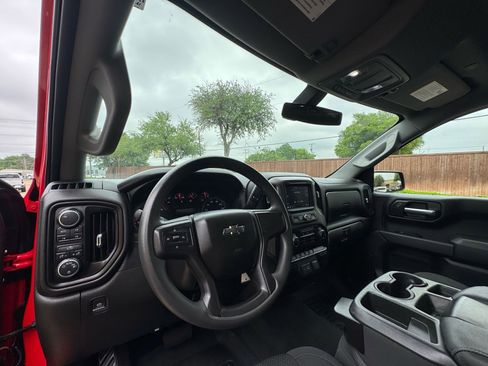 Used 2021 Chevrolet Silverado 1500 Custom Trail Boss AWD/4WD image 20