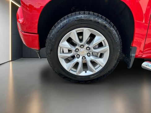 Used 2023 Chevrolet Silverado 1500 Custom AWD/4WD image 10