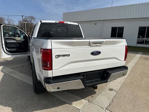 Used 2015 Ford F150 Lariat w/ Equipment Group 502A Luxury image 26