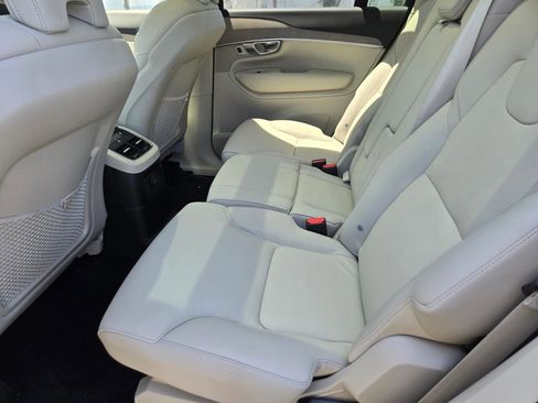 Used 2024 Volvo XC90 T8 Plus w/ Protection Package Premier AWD/4WD image 15