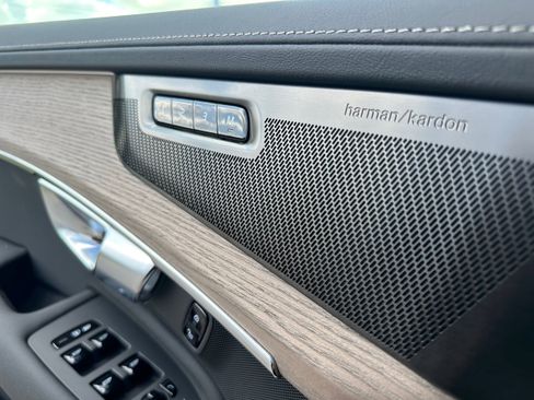 New 2026 Volvo XC90 B5 Plus image 19
