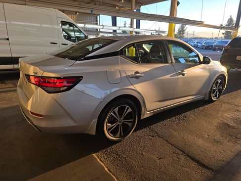 Used 2020 Nissan Sentra SV FWD image 6