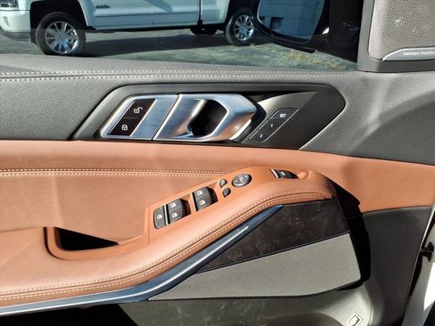 Used 2023 BMW X5 xDrive45e w/ M Sport Package image 14