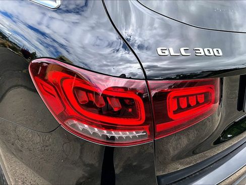 Used 2022 Mercedes-Benz GLC 300 4MATIC image 28