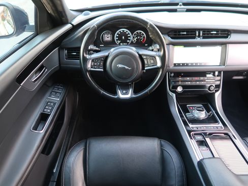 Used 2016 Jaguar XF R-Sport RWD image 14