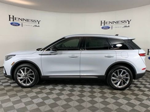 New 2025 Lincoln Corsair Premiere w/ Equipment Group 101A image 3