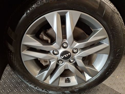 Used 2023 Kia Seltos LX image 4