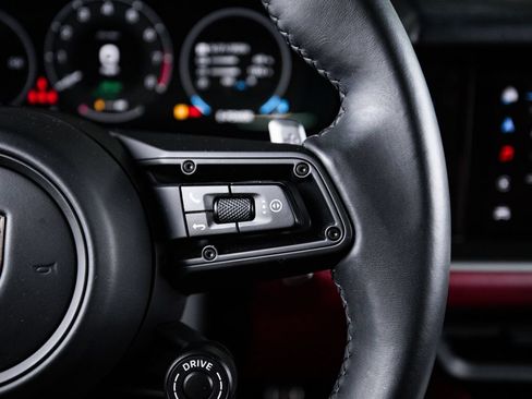 Certified 2025 Porsche Cayenne Turbo AWD/4WD image 16