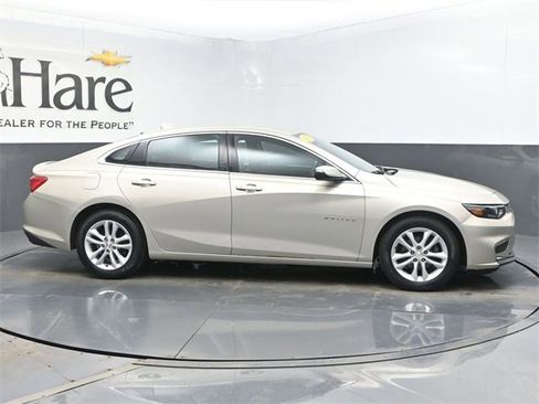 Used 2016 Chevrolet Malibu LT image 1