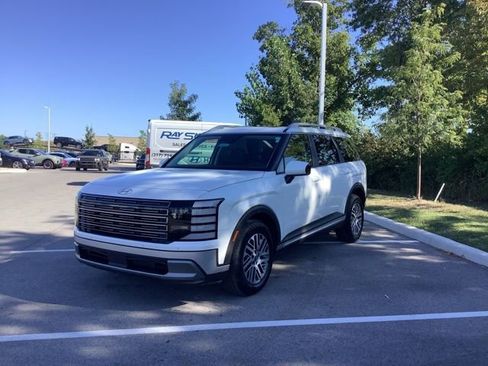 Used 2026 Hyundai Palisade SEL image 1