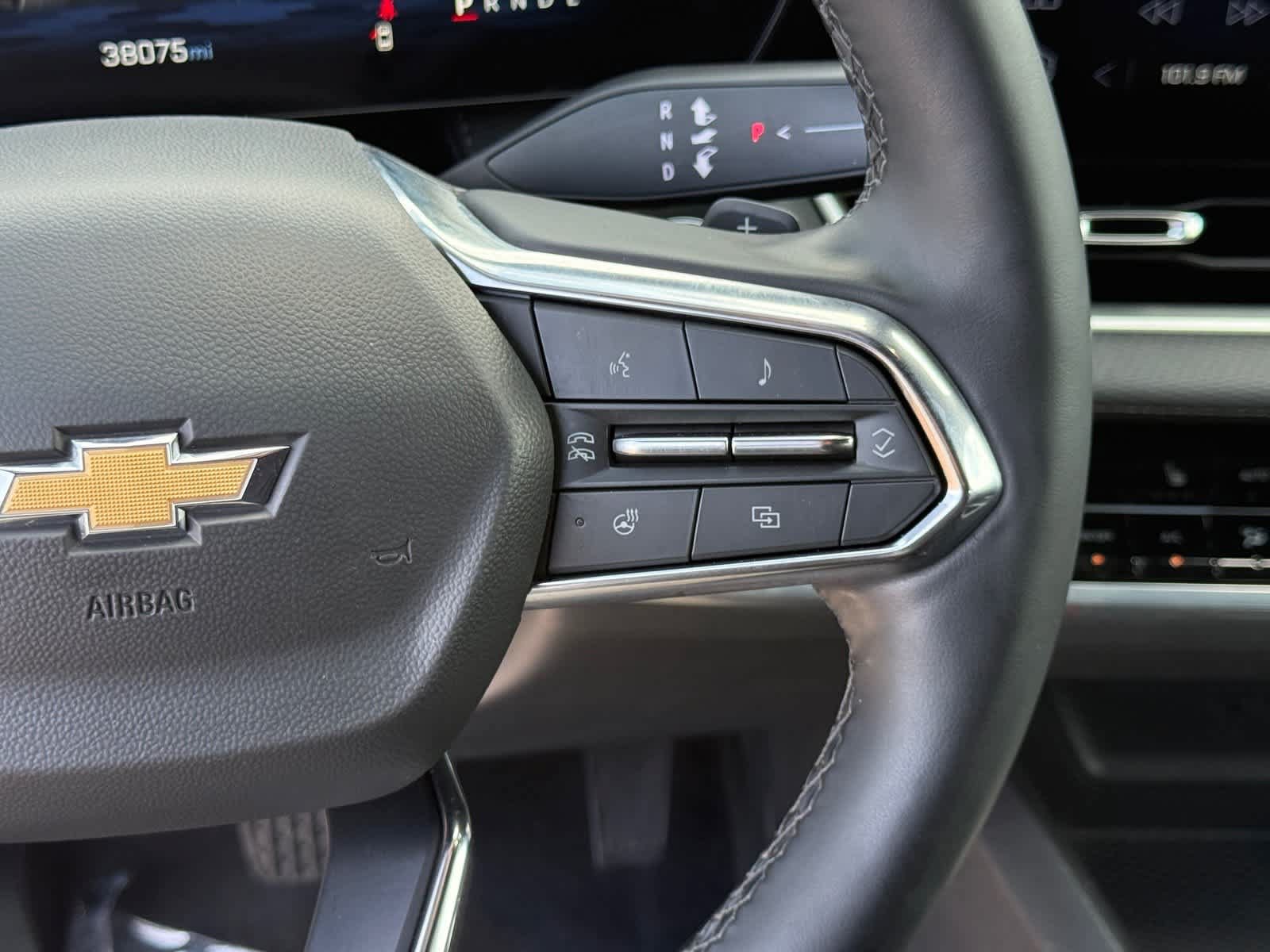 Used 2025 Chevrolet Equinox LT w/ Convenience Package II FWD image 18