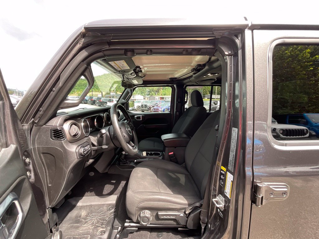 Used 2021 Jeep Gladiator Sport AWD/4WD image 9