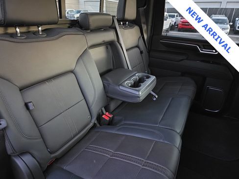 Used 2025 Chevrolet Silverado 2500 High Country w/ Technology Package image 39