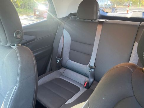 Used 2025 Chevrolet TrailBlazer LT image 35