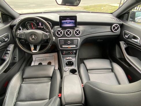 Used 2018 Mercedes-Benz CLA 250 4MATIC image 4