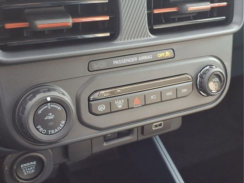 New 2026 Ford Maverick Lariat w/ 4K Tow Package image 9