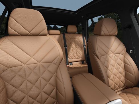 New 2025 BMW X5 xDrive50e w/ M Sport Package image 11