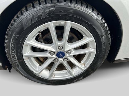 Used 2015 Ford Focus SE image 9