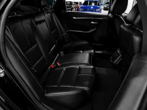 Used 2017 Chevrolet Impala LT FWD image 32