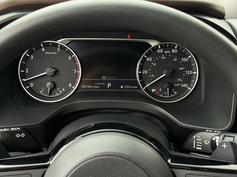 Used 2023 Nissan Rogue SV FWD image 18
