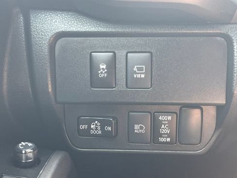 Used 2023 Toyota Tacoma TRD Off-Road w/ TRD Premium Off Road Package AWD/4WD image 22