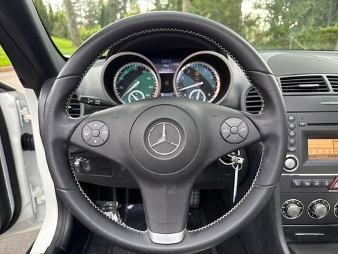 Used 2010 Mercedes-Benz SLK 300 image 14