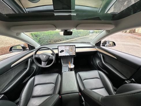 Used 2021 Tesla Model 3 Standard Range Plus image 10