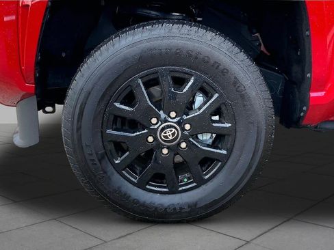 Used 2025 Toyota Tacoma SR5 image 11