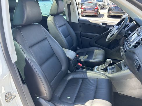 Used 2017 Volkswagen Tiguan Sport image 26