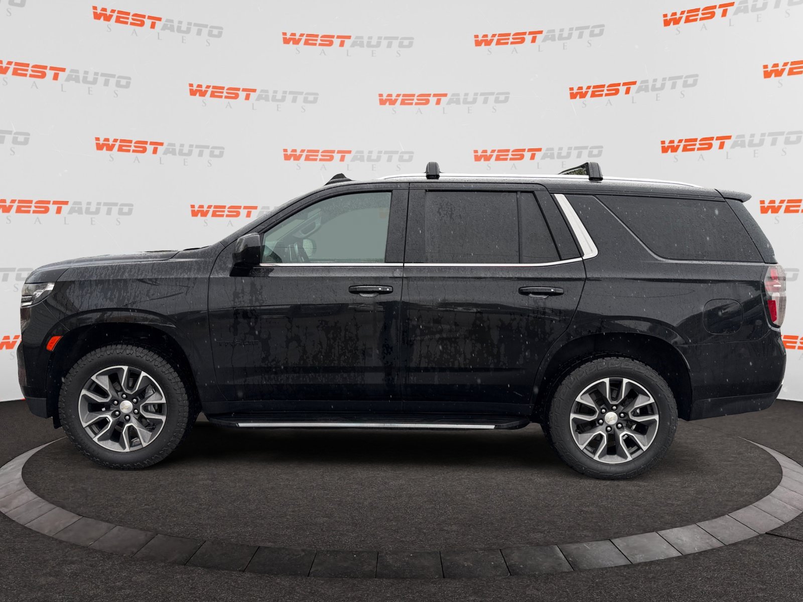Used 2021 Chevrolet Tahoe LT AWD/4WD image 2