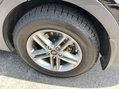 Used 2018 Hyundai Santa Fe Sport w/ 2.4L Value Package 02 FWD image 11
