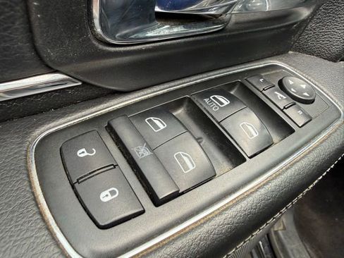 Used 2015 RAM 2500 Laramie w/ Black Appearance Group image 13