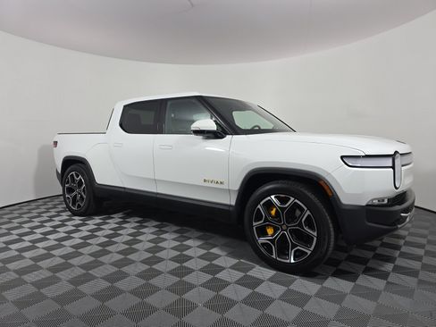 Used 2024 Rivian R1T Adventure AWD/4WD image 7