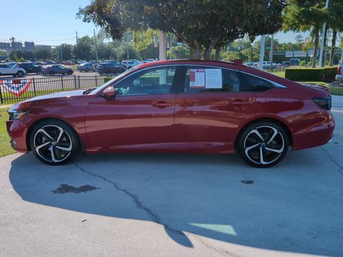 Used 2018 Honda Accord Sport image 7
